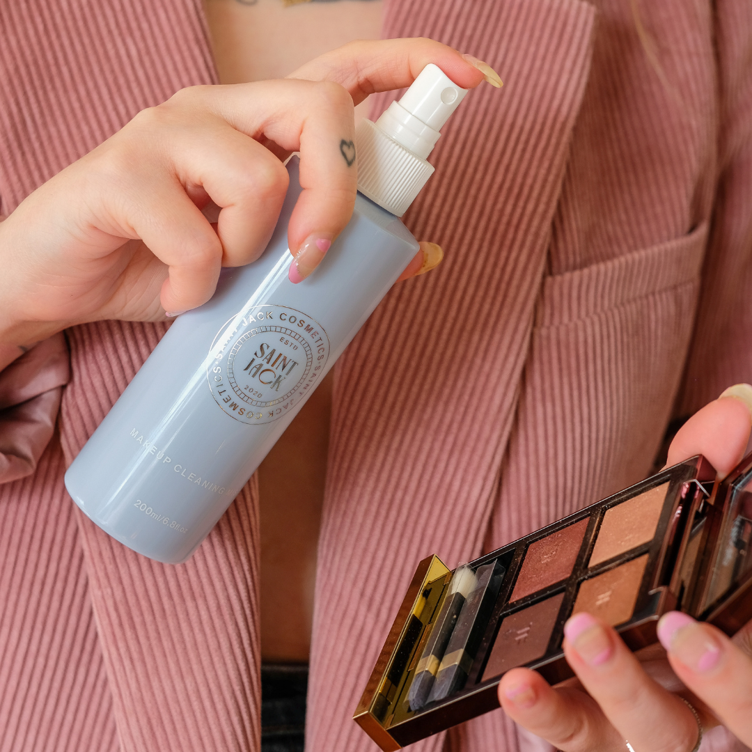 THE MAKEUP CLEANING MIST